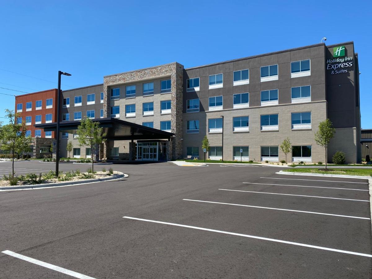 Holiday Inn Express & Suites - Madison West - Middleton By Ihg المظهر الخارجي الصورة