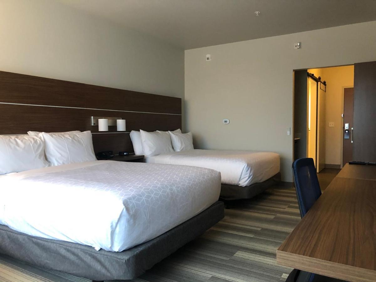 Holiday Inn Express & Suites - Madison West - Middleton By Ihg المظهر الخارجي الصورة