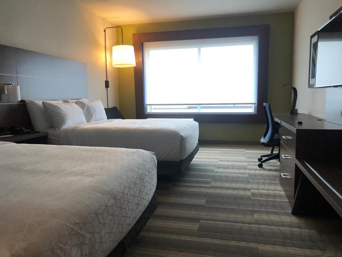 Holiday Inn Express & Suites - Madison West - Middleton By Ihg المظهر الخارجي الصورة