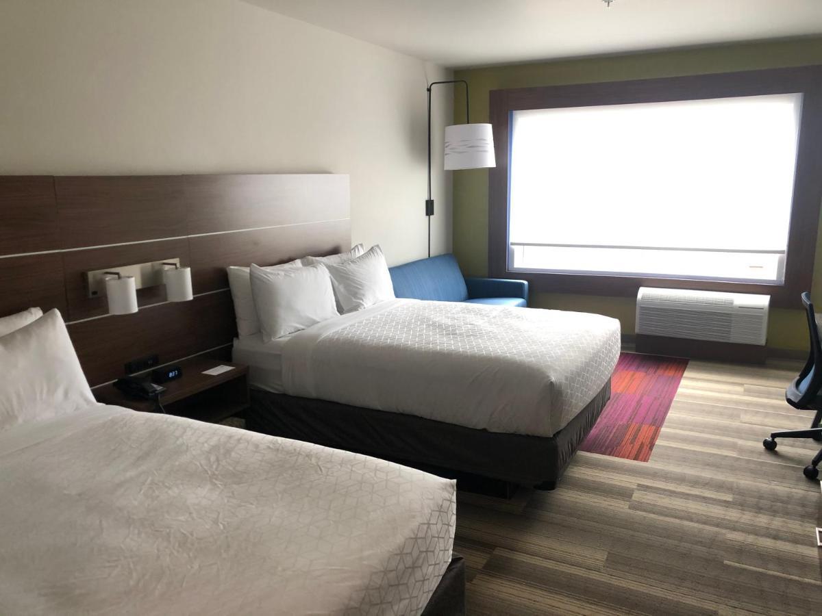 Holiday Inn Express & Suites - Madison West - Middleton By Ihg المظهر الخارجي الصورة