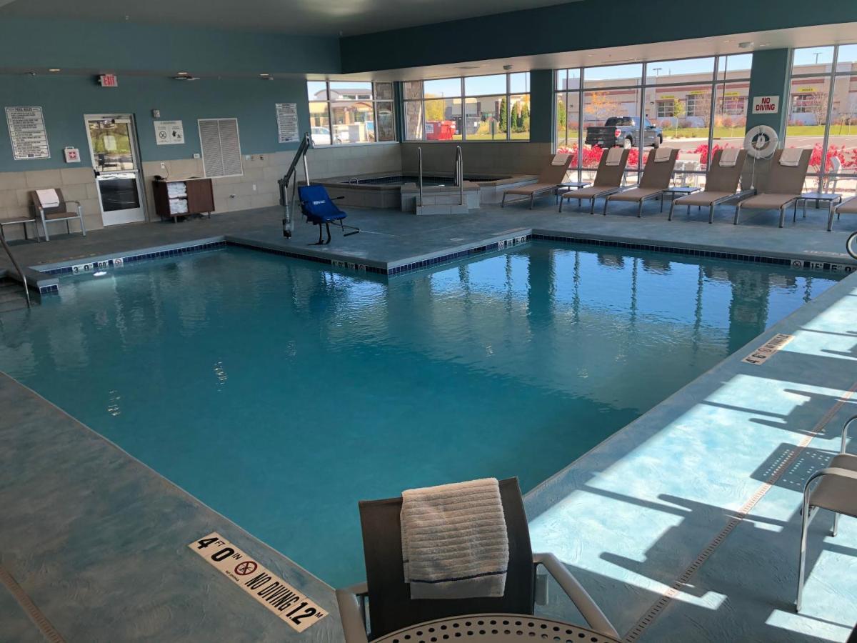 Holiday Inn Express & Suites - Madison West - Middleton By Ihg المظهر الخارجي الصورة