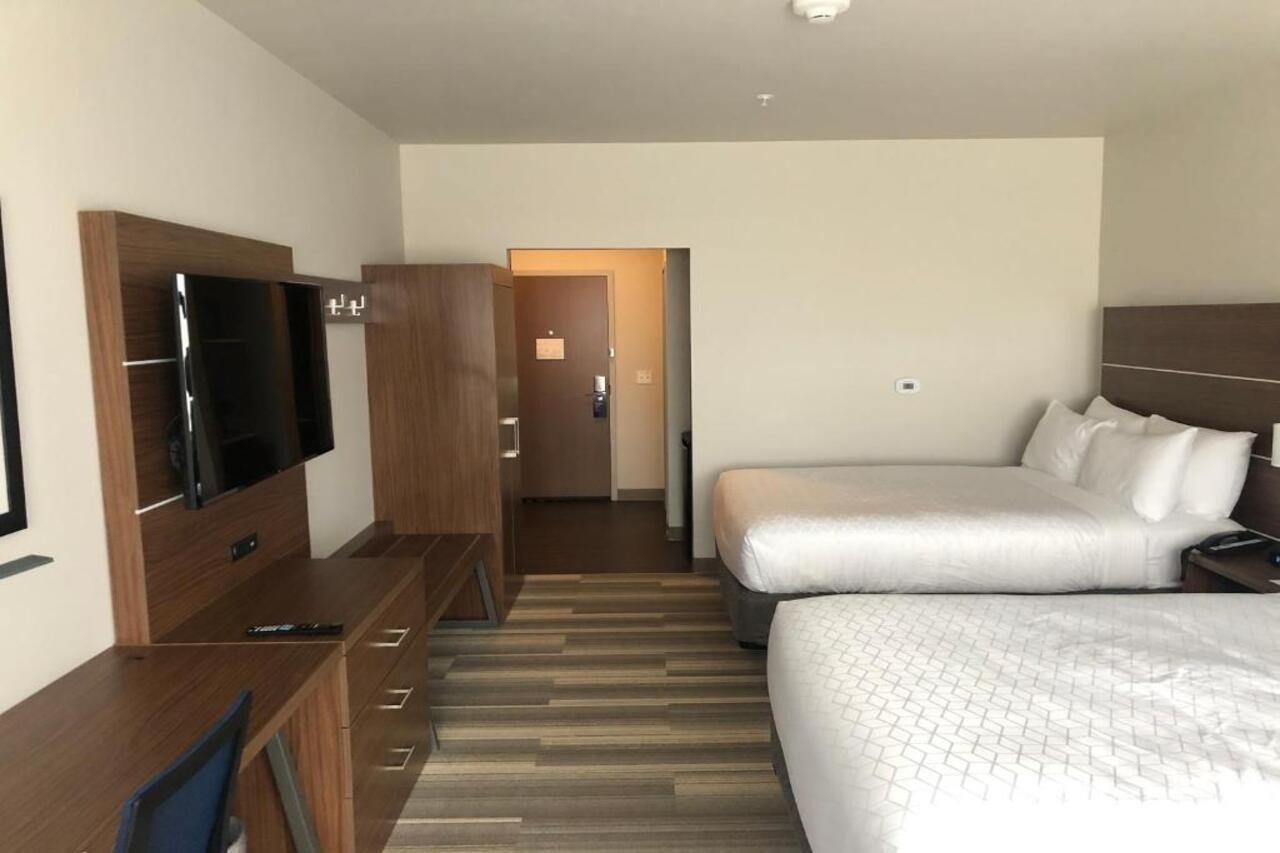 Holiday Inn Express & Suites - Madison West - Middleton By Ihg المظهر الخارجي الصورة