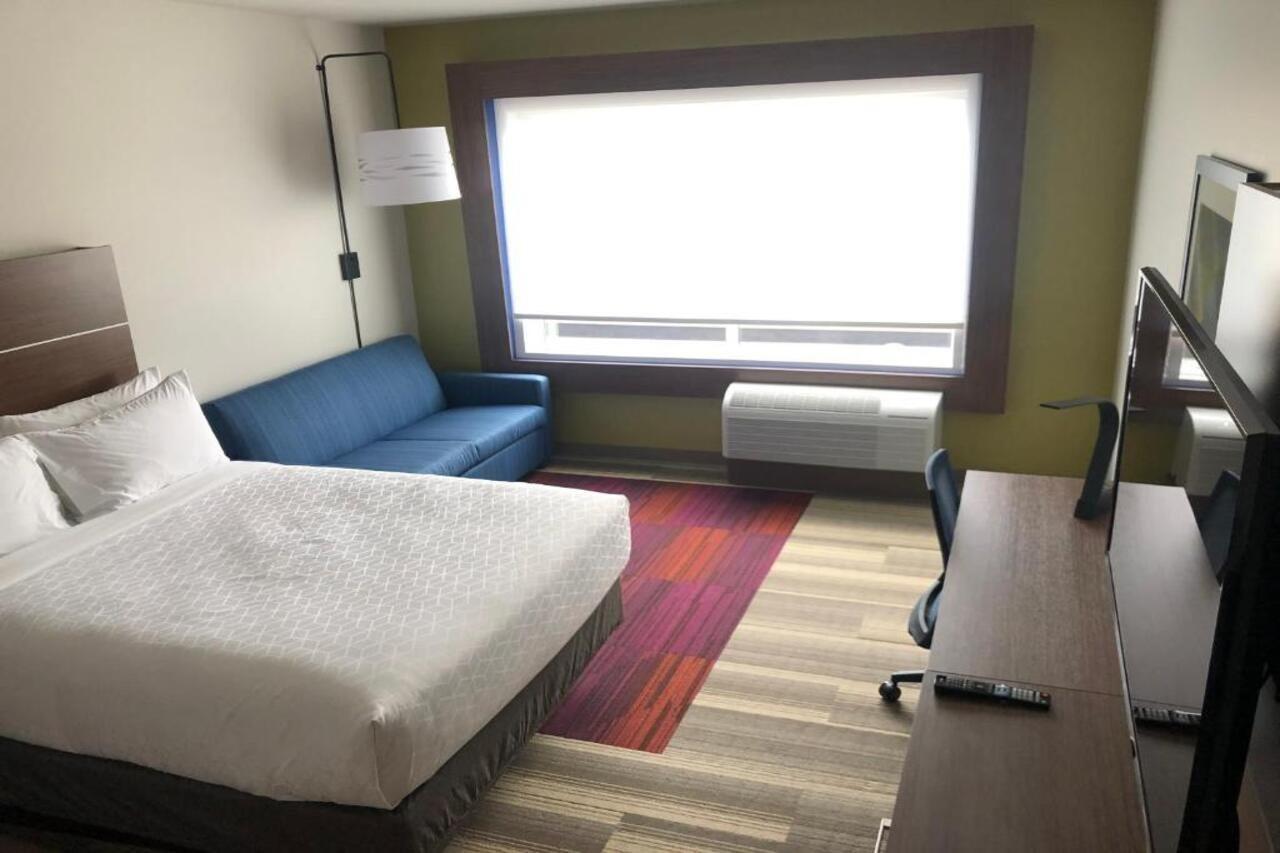 Holiday Inn Express & Suites - Madison West - Middleton By Ihg المظهر الخارجي الصورة