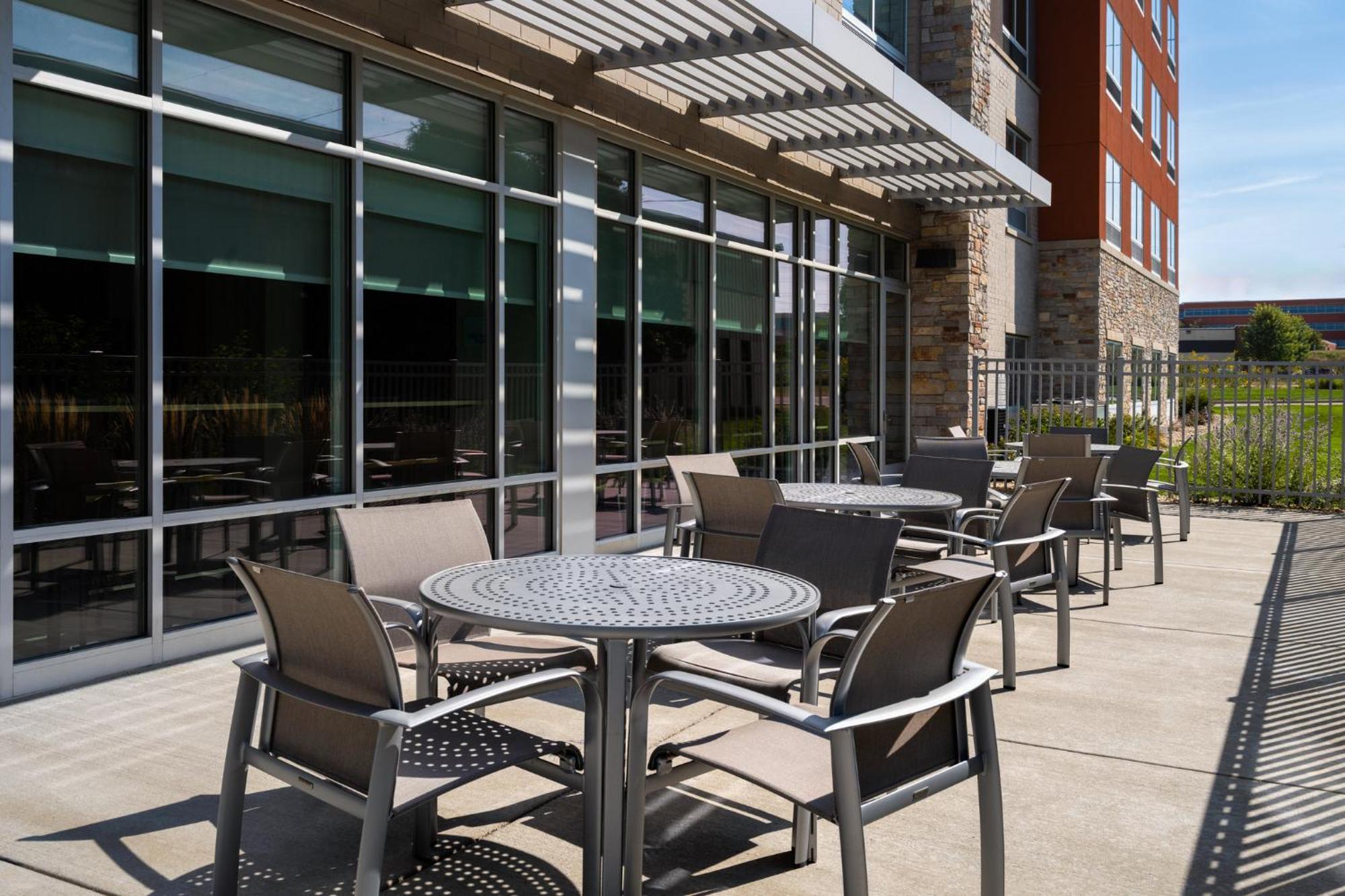 Holiday Inn Express & Suites - Madison West - Middleton By Ihg المظهر الخارجي الصورة