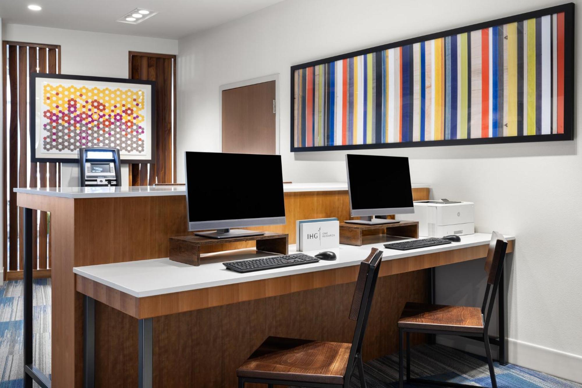 Holiday Inn Express & Suites - Madison West - Middleton By Ihg المظهر الخارجي الصورة