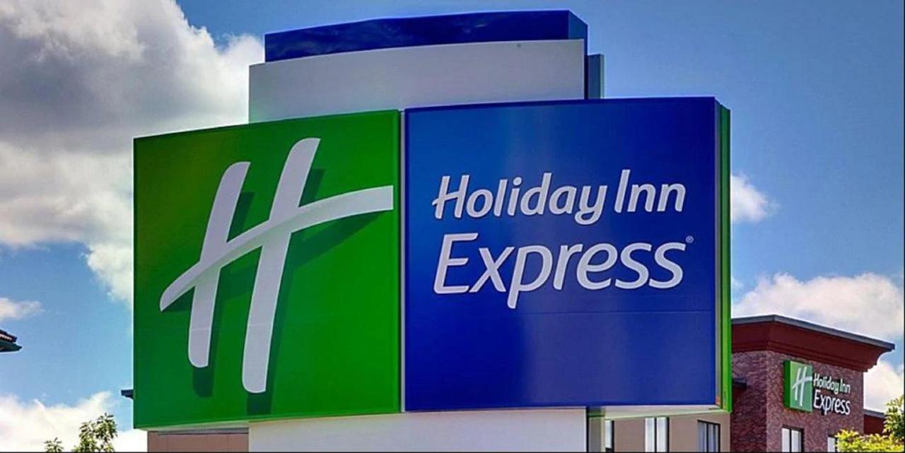 Holiday Inn Express & Suites - Madison West - Middleton By Ihg المظهر الخارجي الصورة